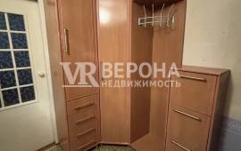 2-� ��������, 43.00 ��.�., 5/5 ��., �����������, �������������� ��.