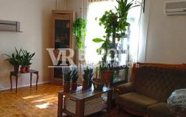 3-� ��������, 110.00 ��.�., 1/4 ��., �����������, 1-� ��. ������� ������