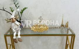 5-� ��������, 137.00 ��.�., 2/10 ��., ��������, �������� ��������