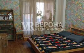 3-� ��������, 110.00 ��.�., 1/4 ��., �����������, 1-� ��. ������� ������